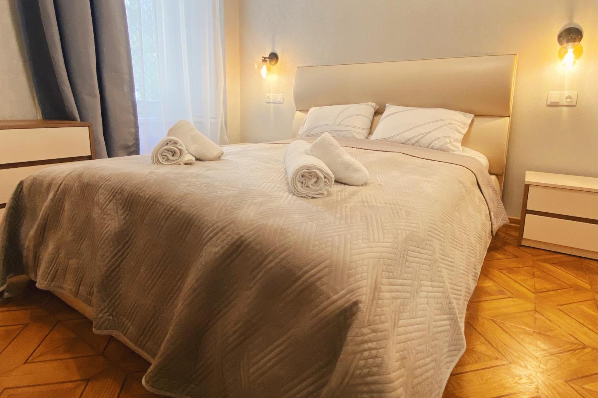 Sofiko Apartment In A Legendary Building Тбилиси Экстерьер фото
